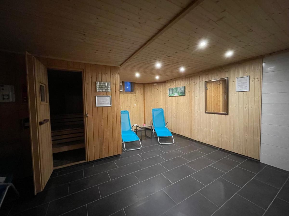 Geraeumiges Domizil Mit Bergblick Und Sauna Oberwoessen Bagian luar foto