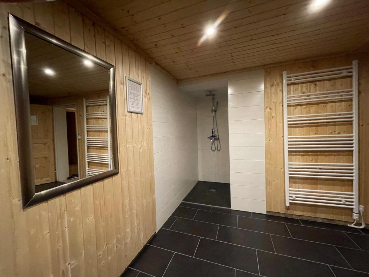 Geraeumiges Domizil Mit Bergblick Und Sauna Oberwoessen Bagian luar foto